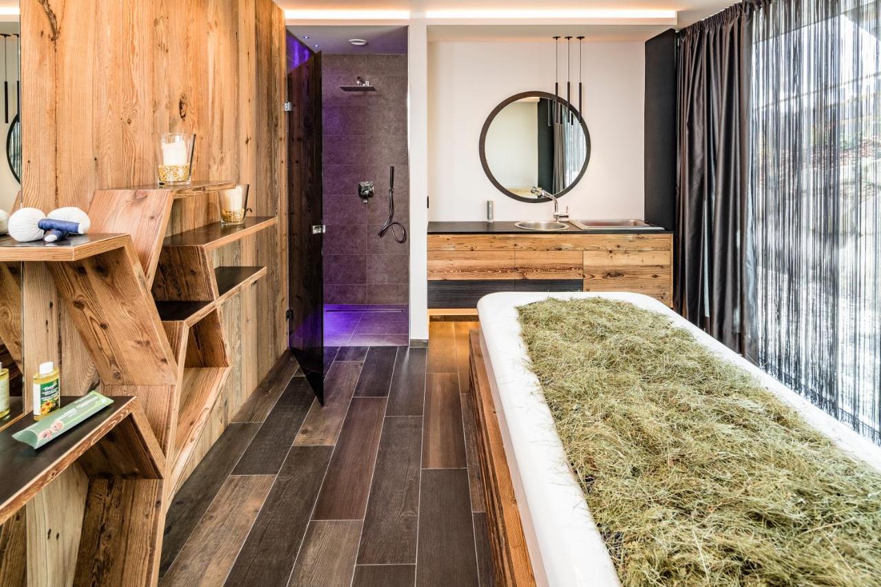 Sonnenberg Panorama Dolomites Wellbeing Hotel Maranza Luaran gambar